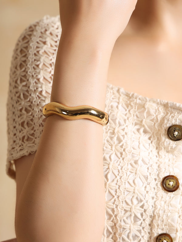 Essential Gold Bangle Bracelet