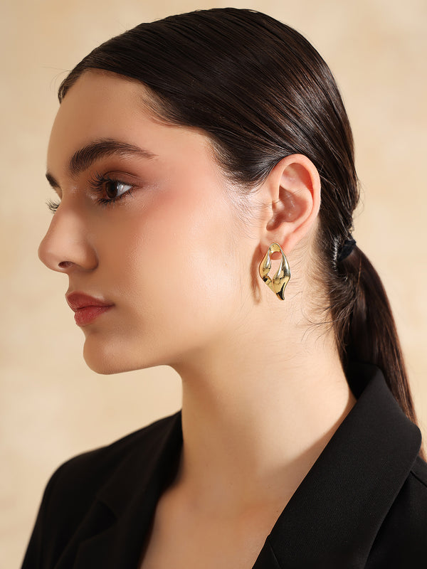 Chic Feminine Drop Earrings