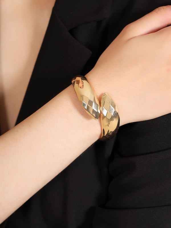 Chic Geometric Design Sleek Bracelet