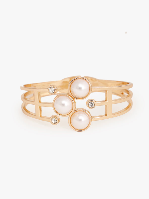 Golden Opulence With Pearls Bracelet