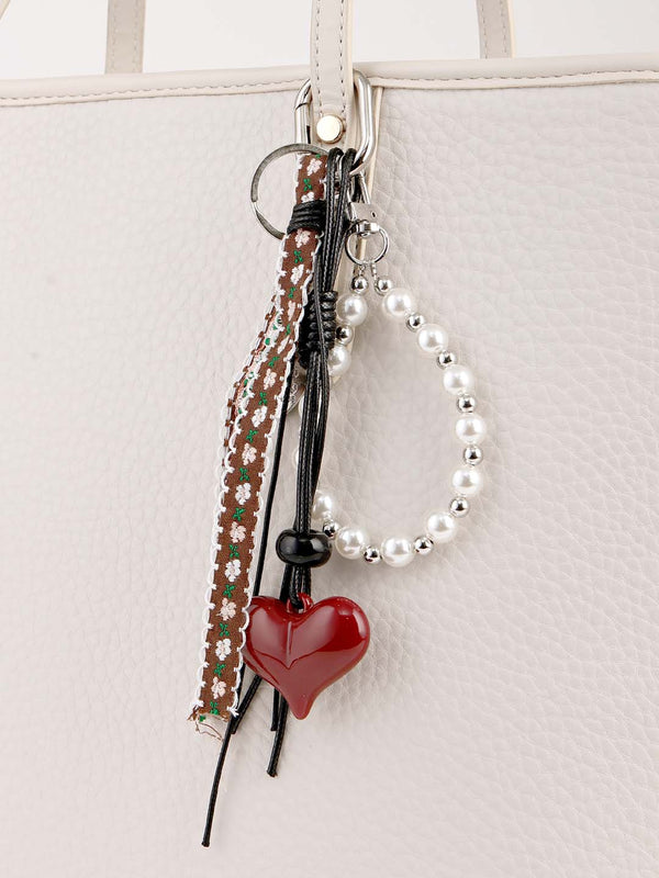 Mrika Pearl Chain And Heart Bag Charm