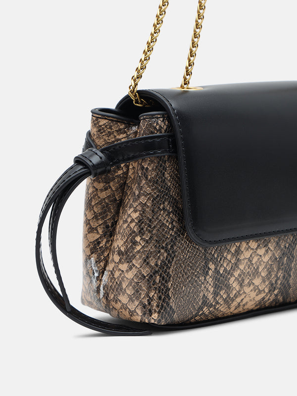 The NellyCrossbody Bag