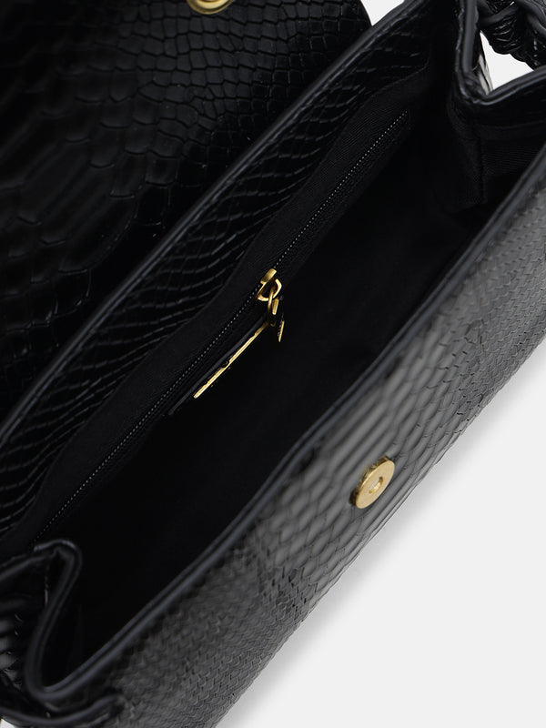 The NellyCrossbody Bag