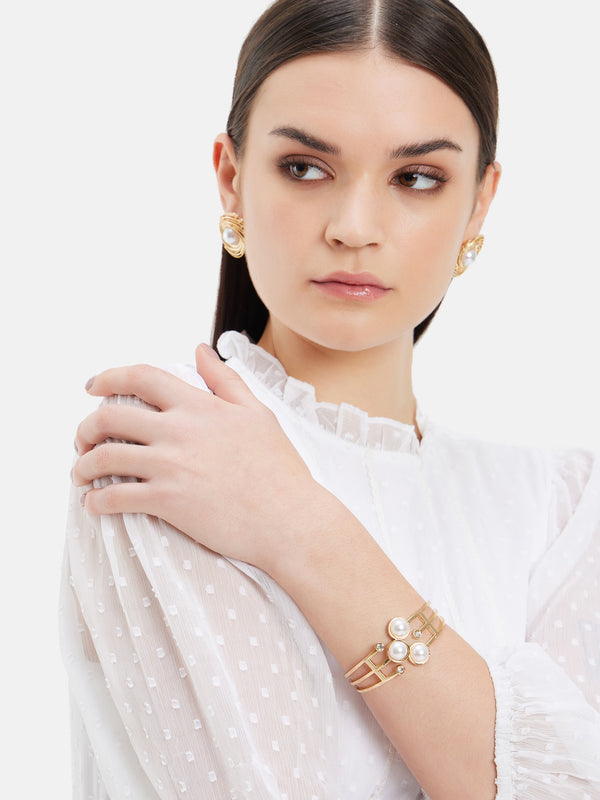 Golden Opulence With Pearls Bracelet