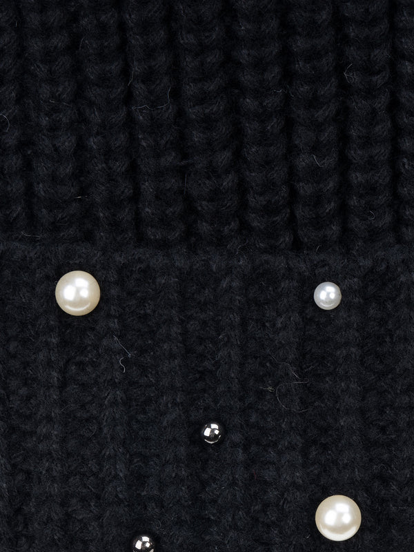 Claasic Beanie With Beads Detailing