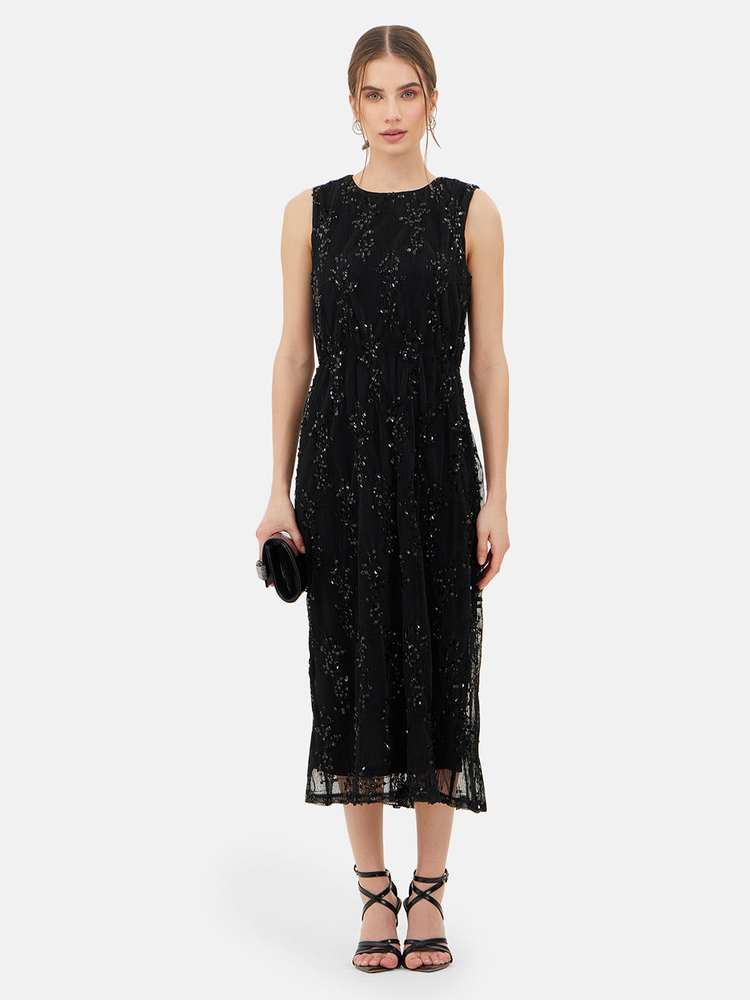 kazo sequin dress The best sequin dresses evoke a festive feel that only a little sparkle and shine can truly elicit. Shop our sequin dresses now at www.kazo.com or visit the nearest stores. #kazoaw22