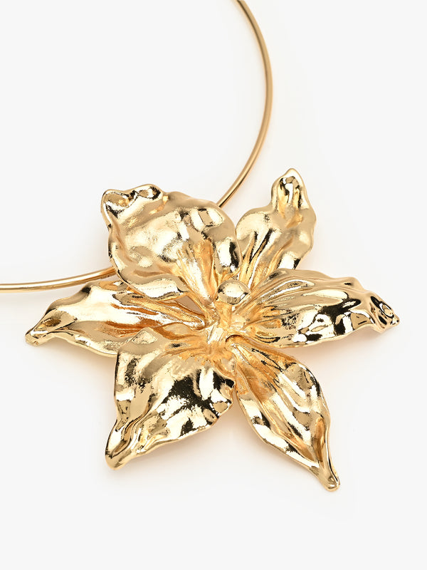 Sophisticated Statement Flower Necklace