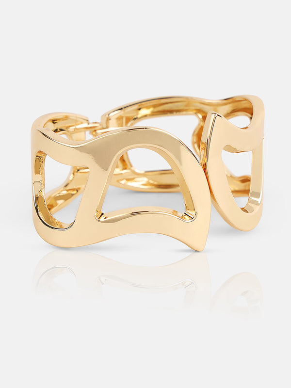 Chic Interlock Gold Bracelet