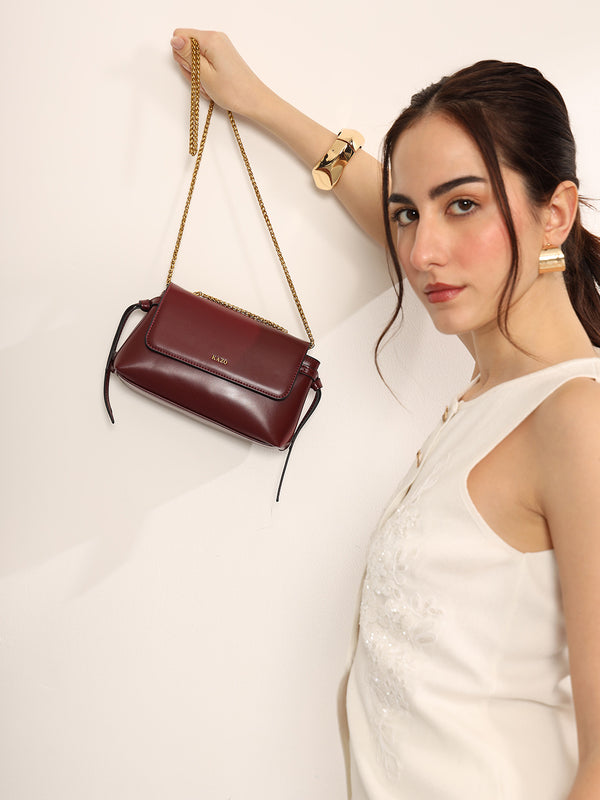 The NellyCrossbody Bag