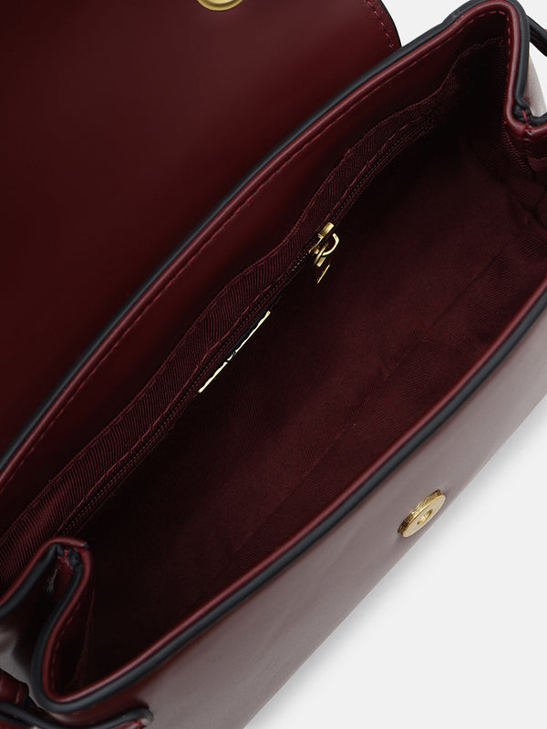 The NellyCrossbody Bag