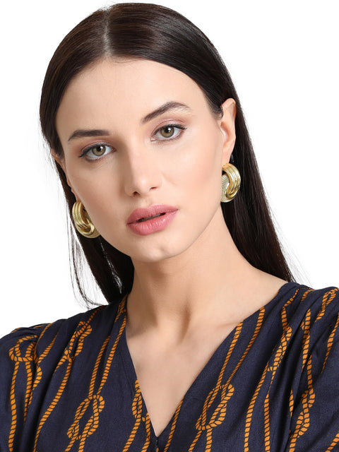 Entangled Design Gold Plated Earring Compliments Any Rich Look